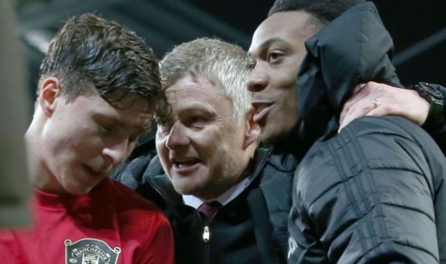  布莱顿凭借防守反击战术客场击败热刺