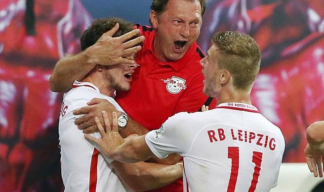  布伦瑞克升班马表现抢眼德甲立足脚跟稳