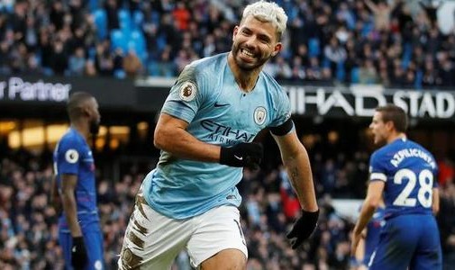  哈兰德戴帽创纪录，曼城主场大胜卢顿登顶