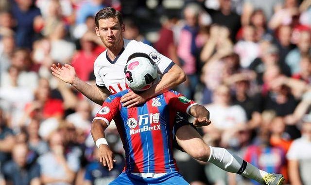  热刺核心伤退陷困境，小将临危救主保留欧战希望  