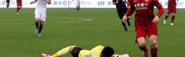  罗马德比战火药味浓,双方冲突染红三张牌  