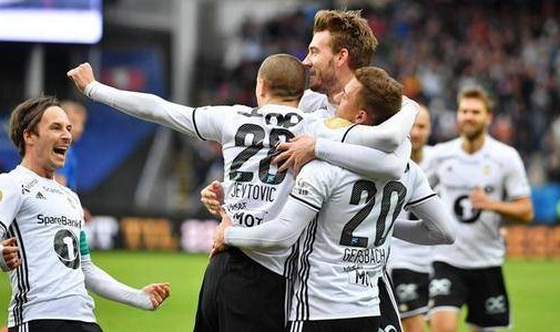  多特蒙德锋线火力全开，客场大胜巩固欧冠席位