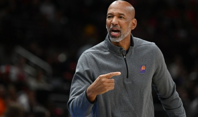  法兰克福主帅赛后批评裁判尺度  