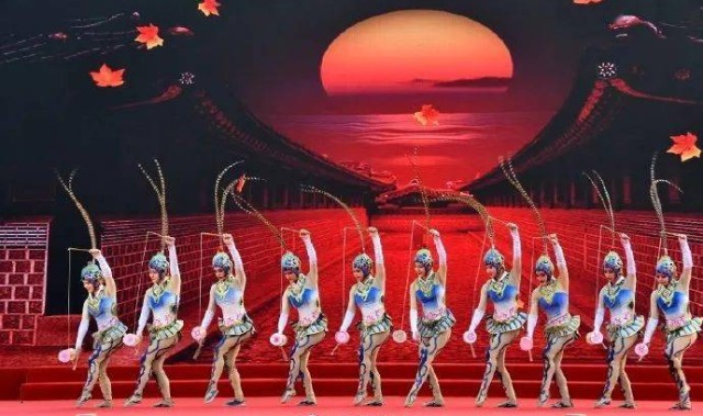  兰斯新球场首秀迎来开门红