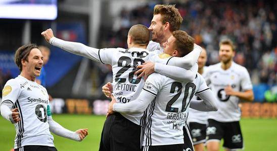  多特蒙德锋线火力全开，客场大胜巩固欧冠席位